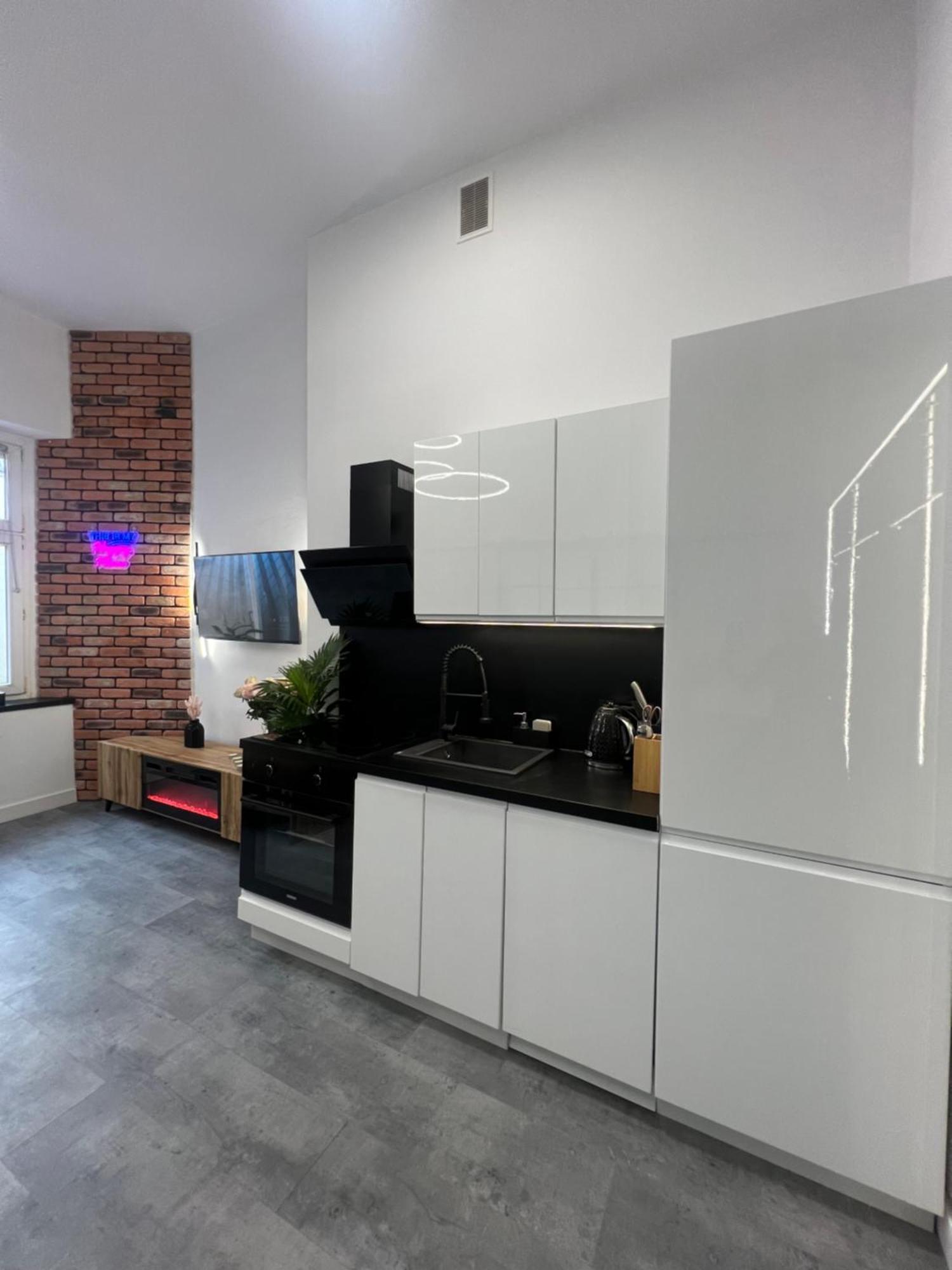 Loft W Centrum Z Jacuzzi 브로츠와프 외부 사진