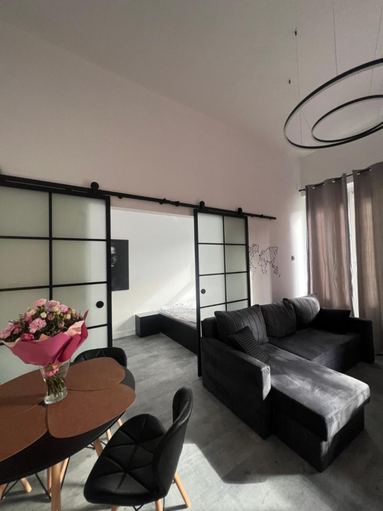 Loft W Centrum Z Jacuzzi 브로츠와프 외부 사진