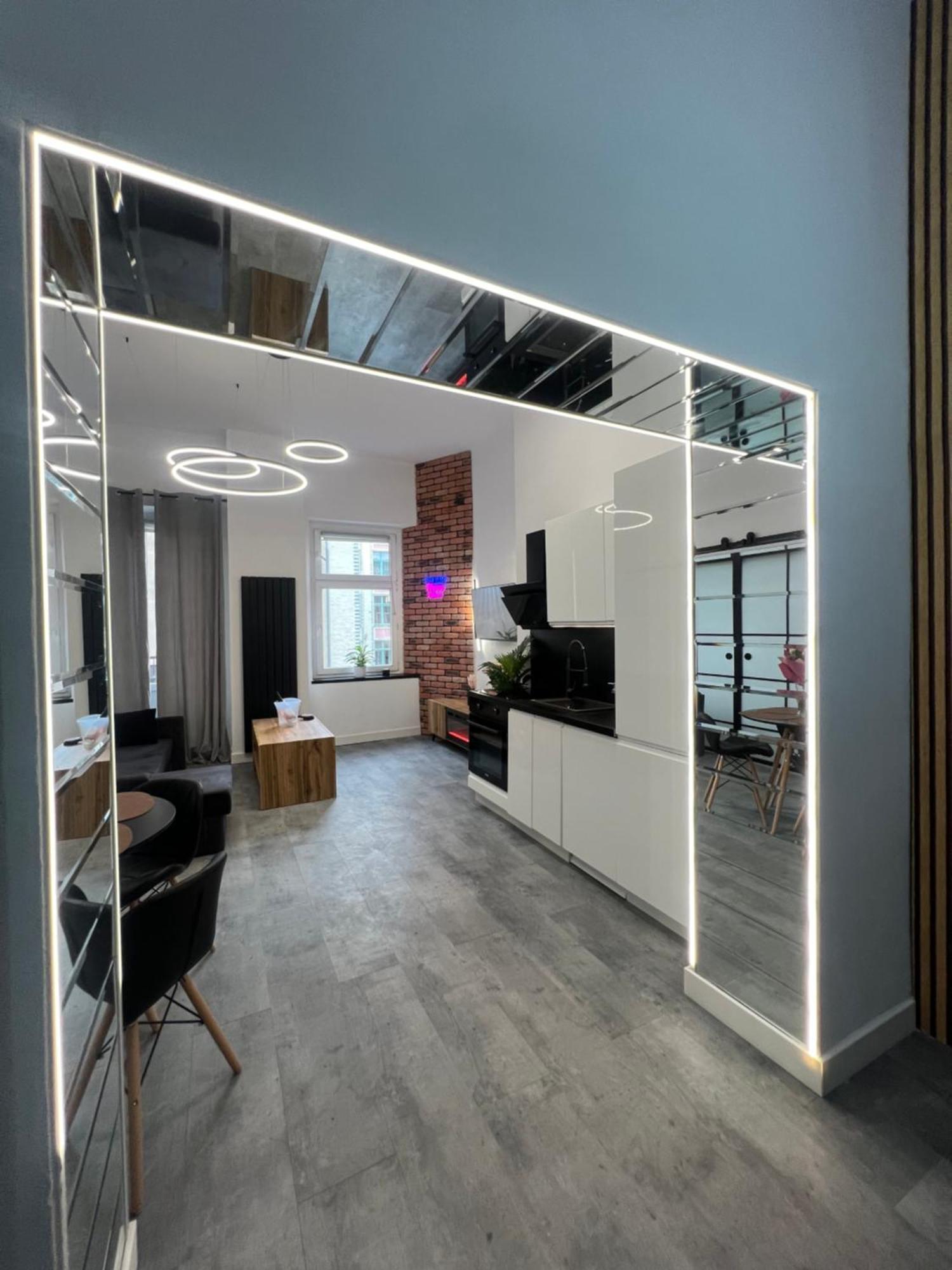 Loft W Centrum Z Jacuzzi 브로츠와프 외부 사진